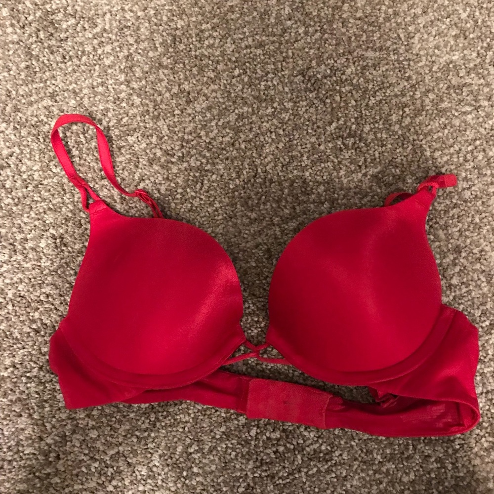Victorias’s Secret bombshell bra